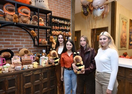 Leyla Əliyeva və Alyona Əliyeva Şamaxıda kapibara fermasında olub — FOTOLAR