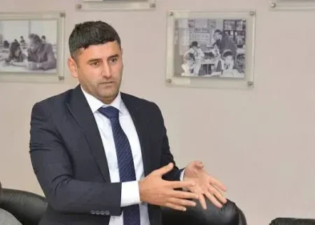 Məktəblərdə metodist problemi: 750 manat maaş müəllimləri cəlb etmir
